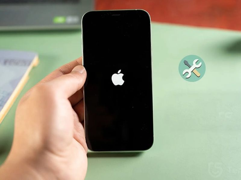 Khởi động lại iPhone để khắc phục lỗi mất sóng