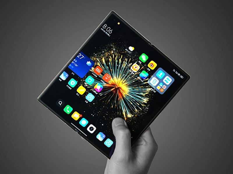 Thiết kế gập mở độc đáo trên Xiaomi Mix Ultra