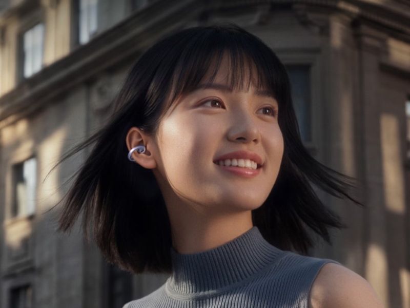 Thiết kế kẹp tai Open-Ear ôm sát cực kỳ nhẹ nhàng