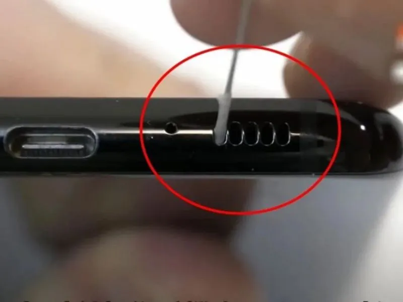 Hướng dẫn cách vệ sinh loa iPhone 15 Pro Max