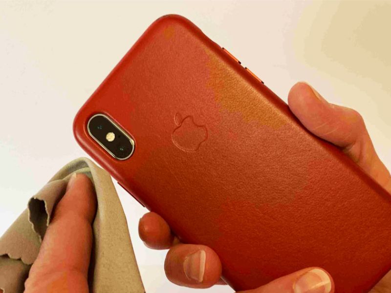 Vì sao cần vệ sinh camera iPhone thường xuyên?