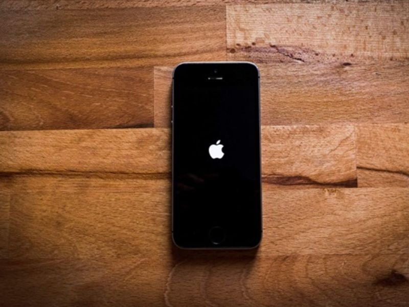 iphone-tu-khoi-dong-lai-lien-tuc