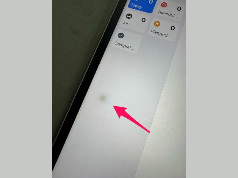 Màn hình iPad bị đốm đen do đâu? Cách xử lý nhanh