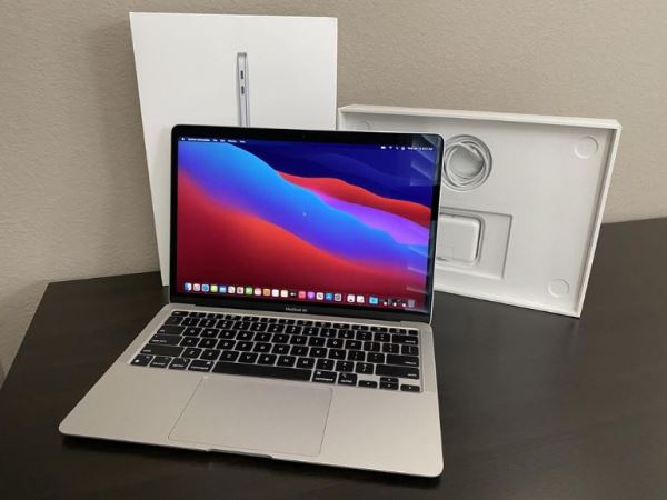 thay-man-hinh-macbook-air-m1